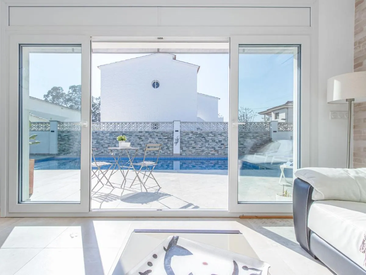 Holiday Home Casa Filisa By Interhome Empuriabrava