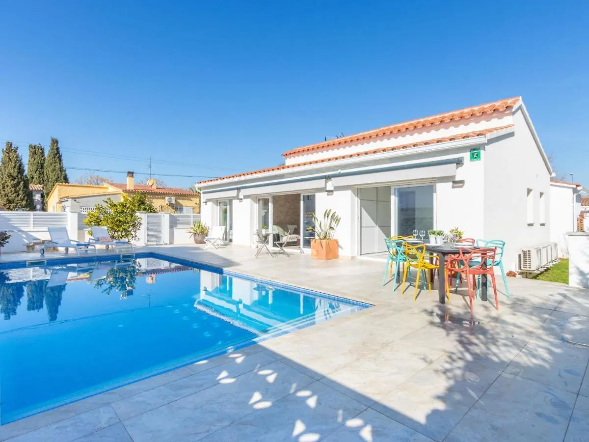 Holiday Home Casa Filisa By Interhome Empuriabrava