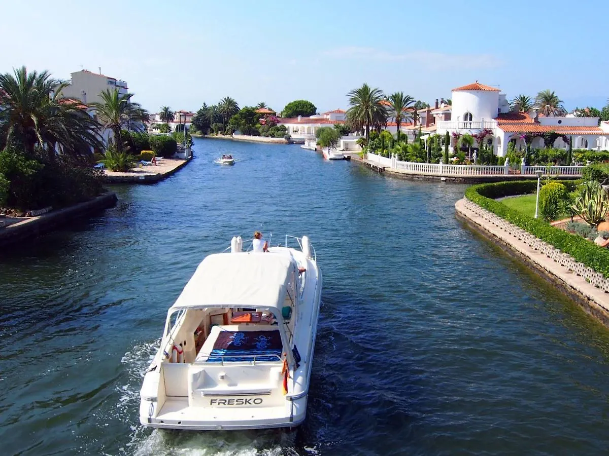 Holiday Home Casa Filisa By Interhome Empuriabrava
